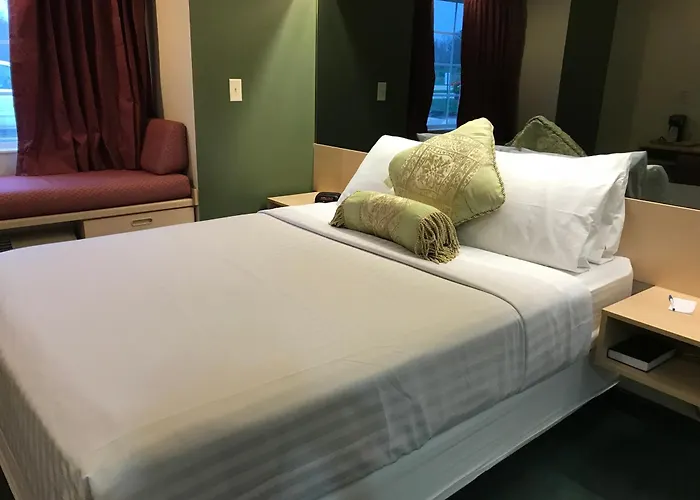 Mariner's Village Resort Carlyle