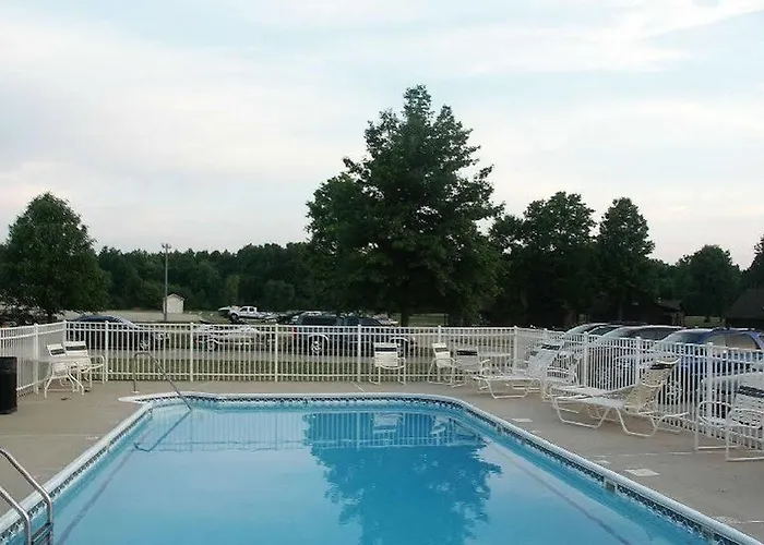 Mariner's Village Resort Carlyle